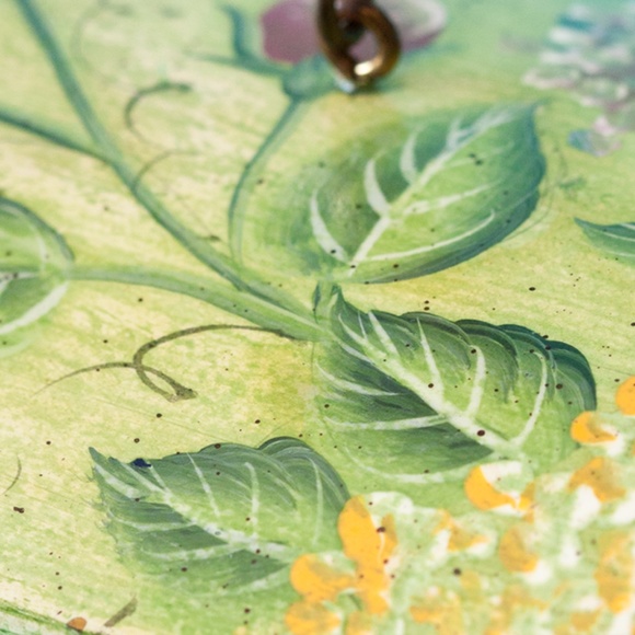 Vintage tole painted box bag, spring green and garden roses - Picture 4 of 15